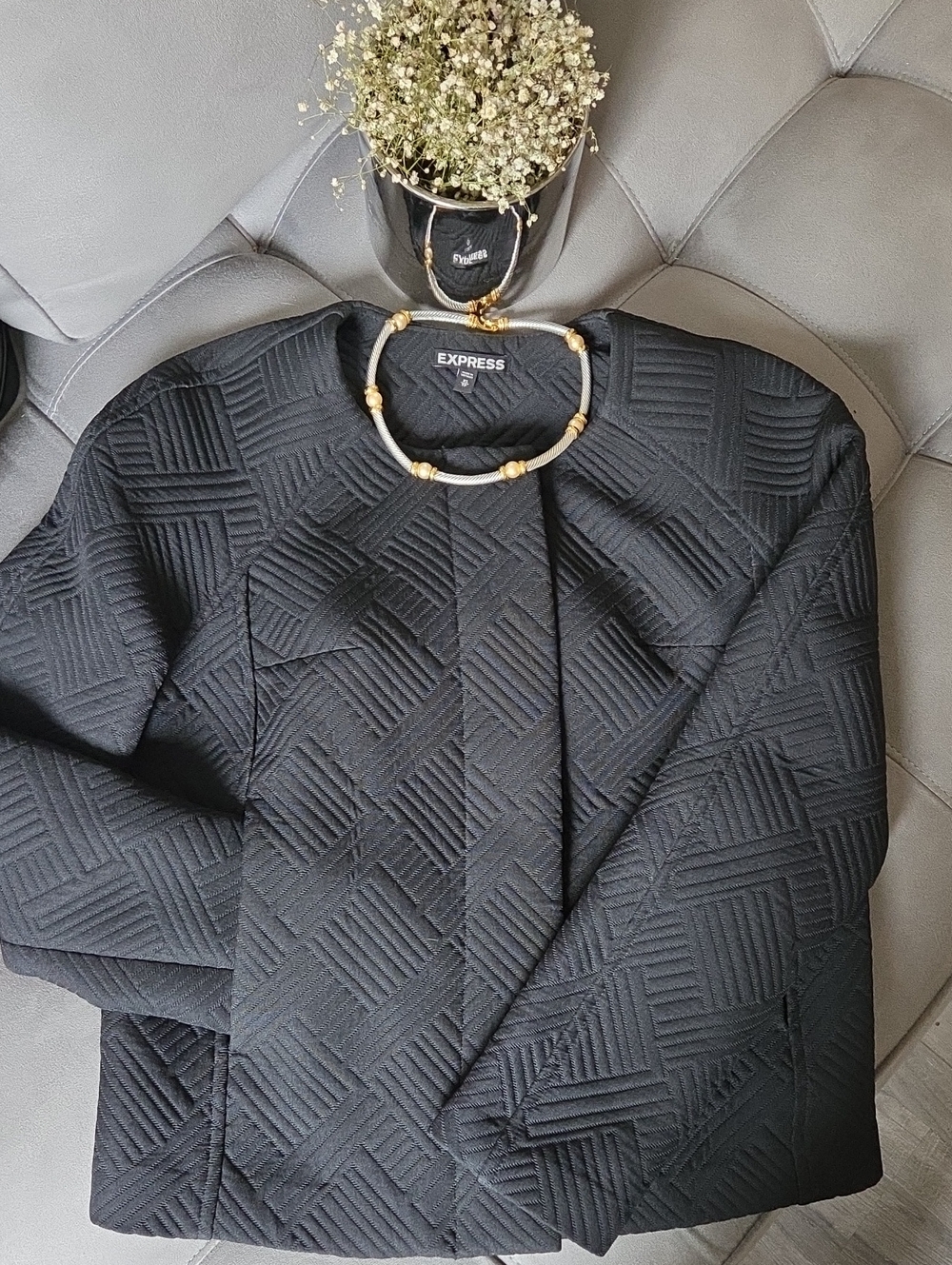 Express Women's Collarless Quilted Black Crop Jacket. NWOT. Size XS.